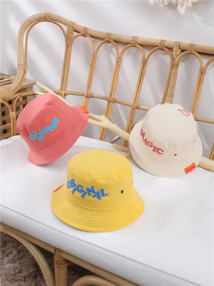 Version coréenne Des Enfants de Pêcheur Chapeau Printemps Et Automne Bébé Chapeau Garçons D'été Solaire Filles Mince Sauvage Visière Chapeau marée