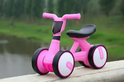 En plastique Aucun-pédale Bébé Enfants Push Équilibre Vélo Trois Roues Tricycle Bébé Mini Vélo Équilibre