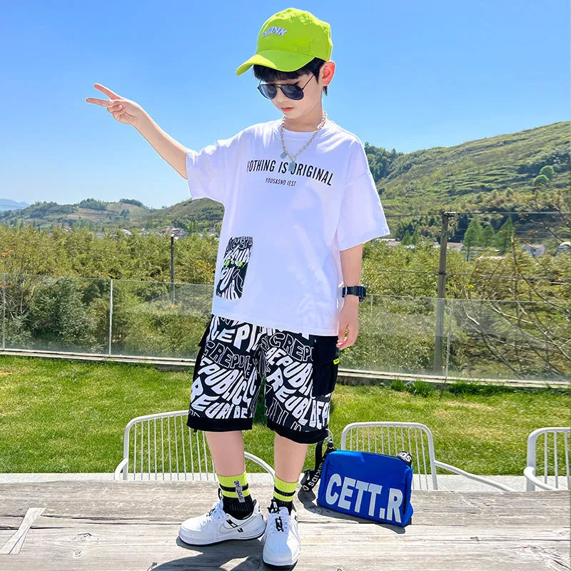 Cool and handsome boy's fashion summer short sleeve suit