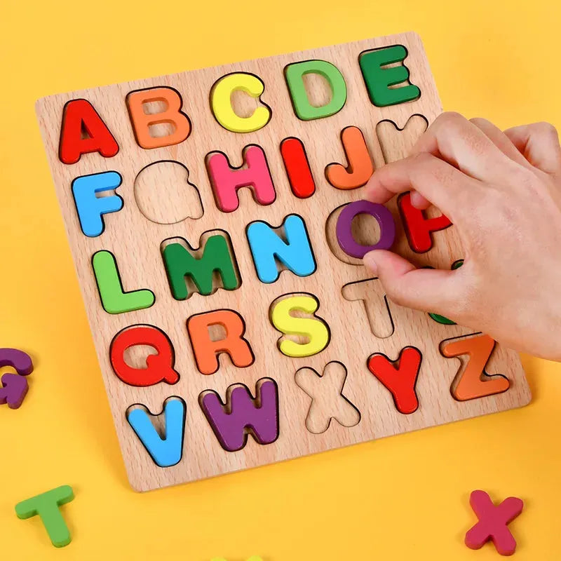 Educación Montessori para niños. Letras del alfabeto y números en colores.